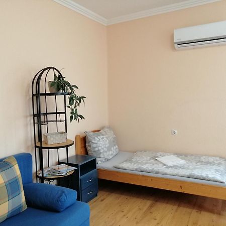 Oerveny Vendeghaz Hotel Tiszafured Room photo